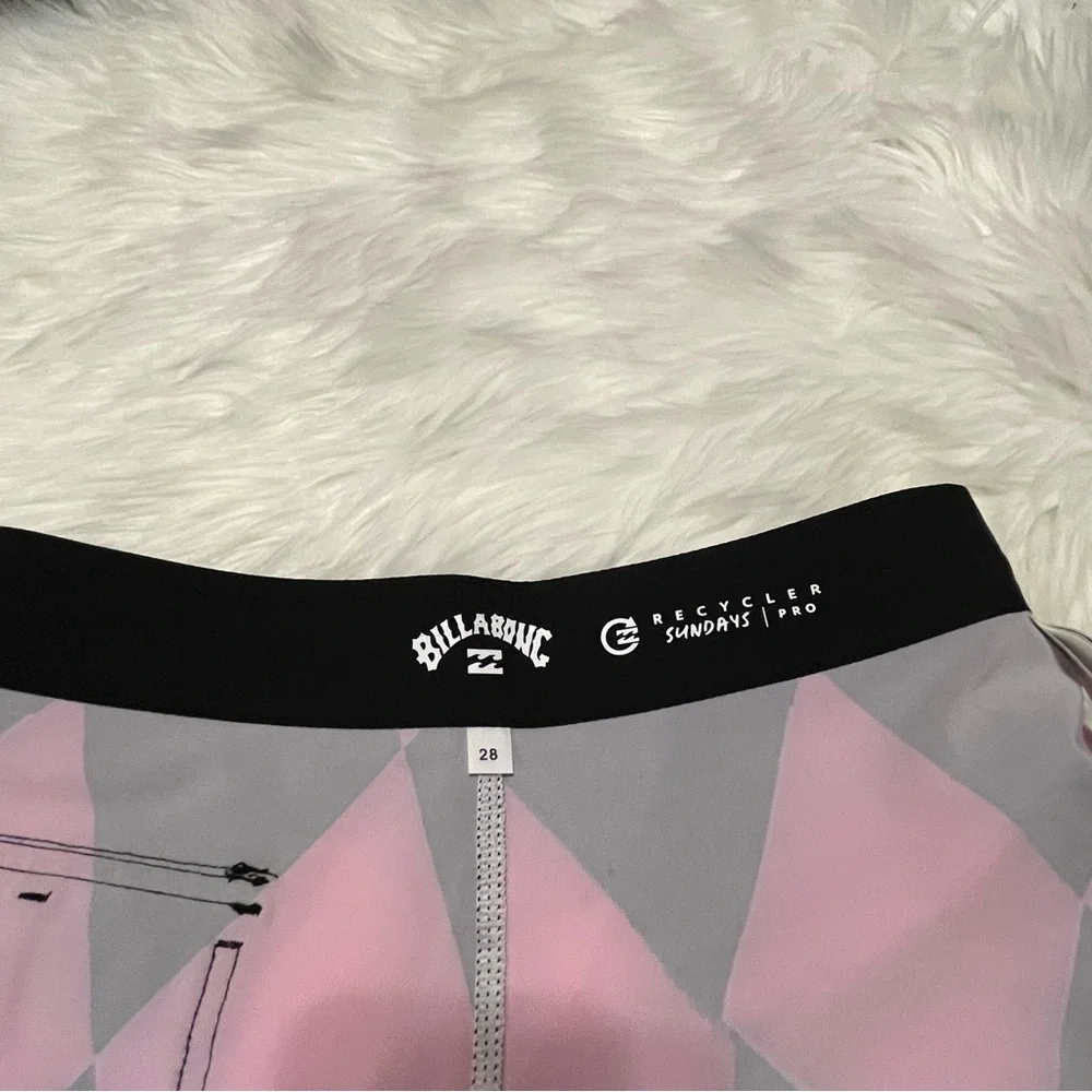 NEW BILLABONG Sundays Pro Neon Diamond Performance Board Shorts Boys Size 28 L